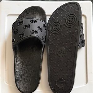 Gucci Black Logo-Embellished Rubber Slide Sandals